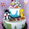 Looney Tunes candy cake